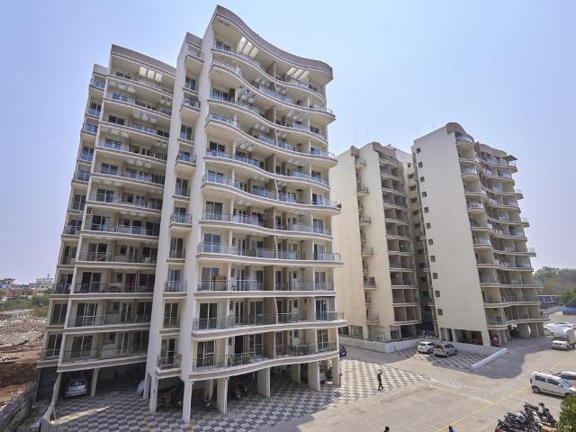 2 BHK Apartment in Hadapsar for resale Pune. The reference number is 20150035