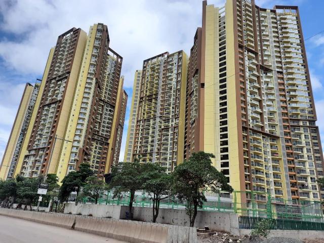2 BHK Apartment in Hadapsar for resale Pune. The reference number is 20930048