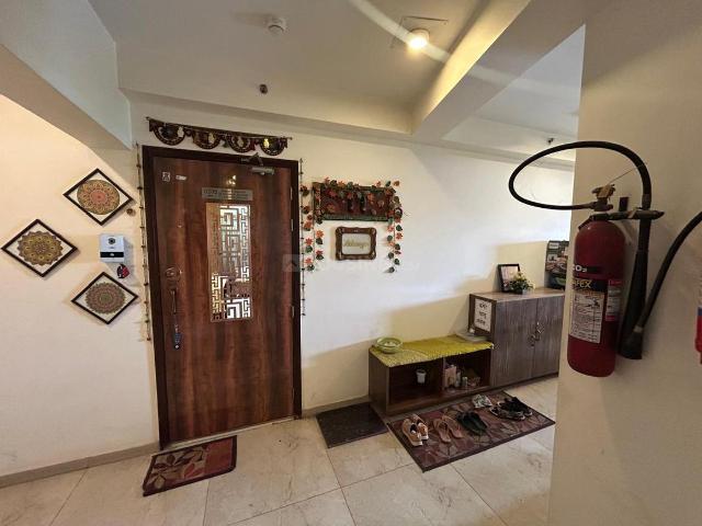 2 BHK Apartment in Hadapsar for resale Pune. The reference number is 21045938