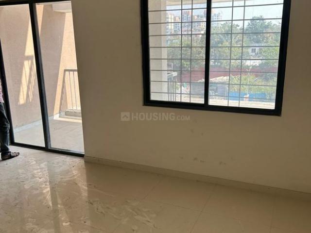 2 BHK Apartment in Hadapsar for resale Pune. The reference number is 21141705