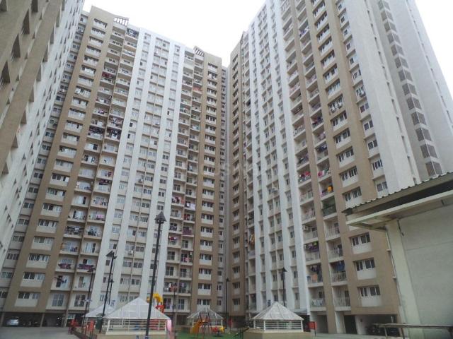 2 BHK Apartment in Hadapsar for resale Pune. The reference number is 21159453