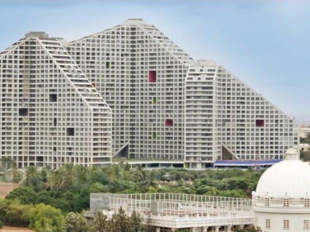 2 BHK Apartment in Hadapsar for resale Pune. The reference number is 21159691