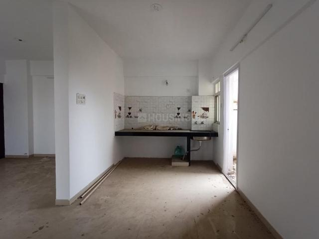 2 BHK Apartment in Hadapsar for resale Pune. The reference number is 21161877