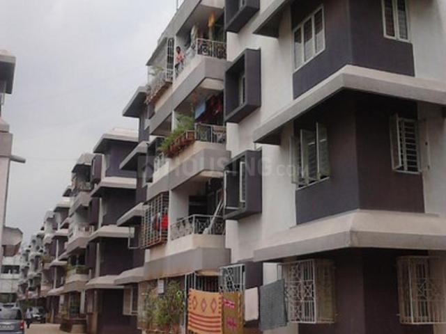 2 BHK Apartment in Hadapsar for resale Pune. The reference number is 21185582