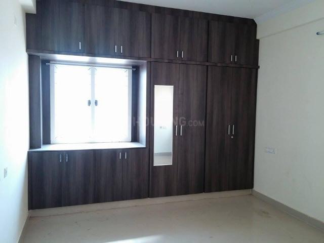 2 BHK Apartment in Hafeezpet for rent Hyderabad. The reference number is 20602273