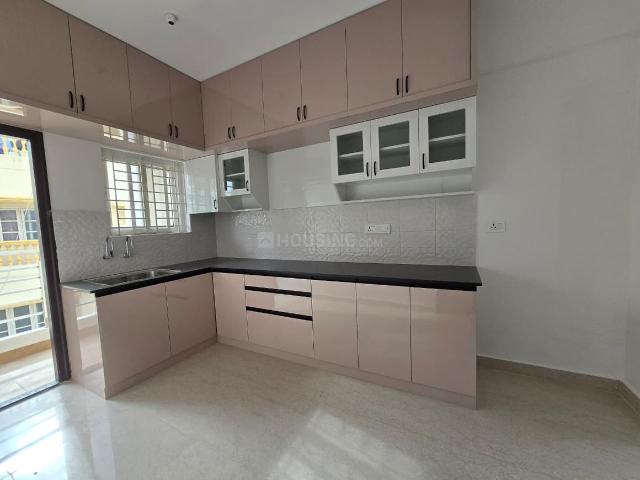 2 BHK Apartment in Halasuru for rent Bengaluru. The reference number is 21297373