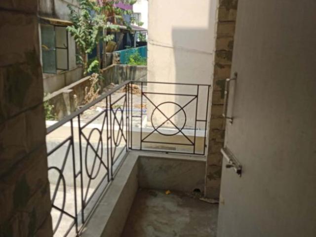 2 BHK Apartment in Haltu for resale Kolkata. The reference number is 19758405