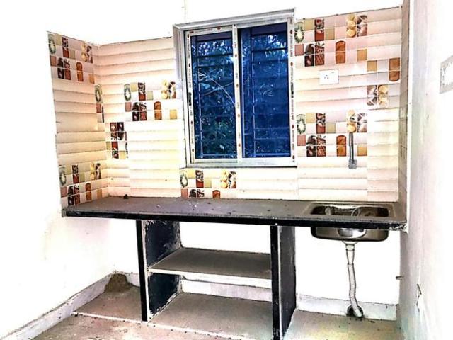 2 BHK Apartment in Haltu for resale Kolkata. The reference number is 21011975