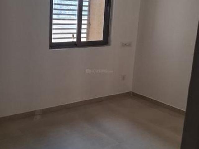 2 BHK Apartment in Hanspura for rent Ahmedabad. The reference number is 18419859