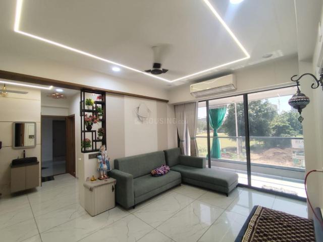 2 BHK Apartment in Hanspura for resale Ahmedabad. The reference number is 21237907