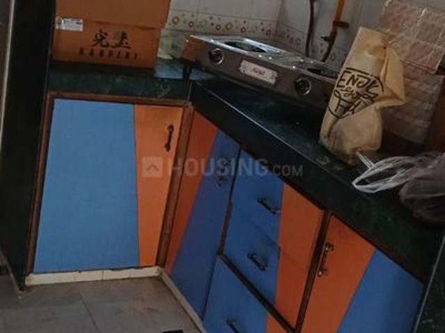 2 BHK Apartment in Hari Nagar for rent Rajkot. The reference number is 20400363