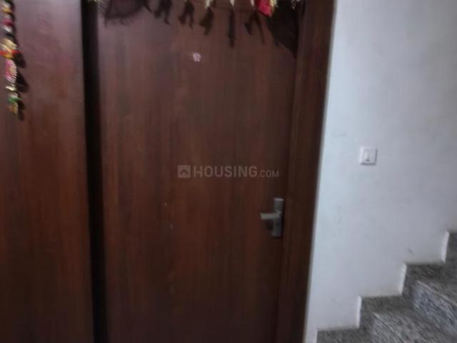 2 BHK Apartment in Harsh Nagar for rent Kanpur. The reference number is 18696811