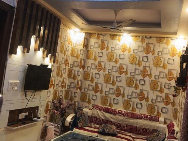 2 BHK Apartment in Hastsal for rent New Delhi. The reference number is 20663594