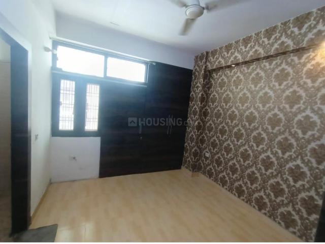 2 BHK Apartment in Hindan Residential Area for rent Ghaziabad. The reference number is 20825589
