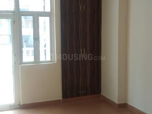 2 BHK Apartment in Hindan Residential Area for rent Ghaziabad. The reference number is 4574298