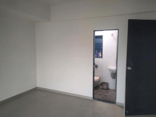 2 BHK Apartment in Hiranandani Estate for rent Thane. The reference number is 18359765
