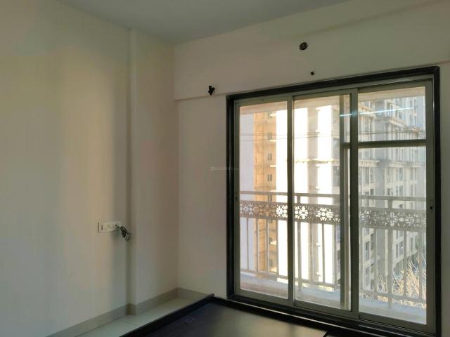 2 BHK Apartment in Hiranandani Estate for rent Thane. The reference number is 19076564