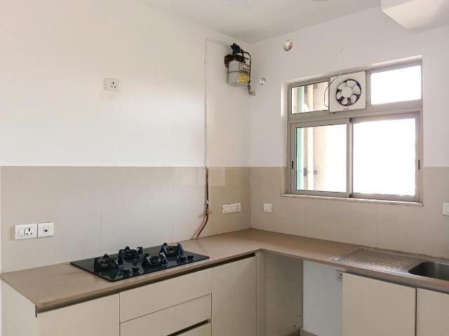 2 BHK Apartment in Hiranandani Estate for rent Thane. The reference number is 19239940