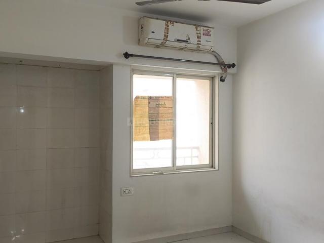 2 BHK Apartment in Hiranandani Estate for rent Thane. The reference number is 20398962