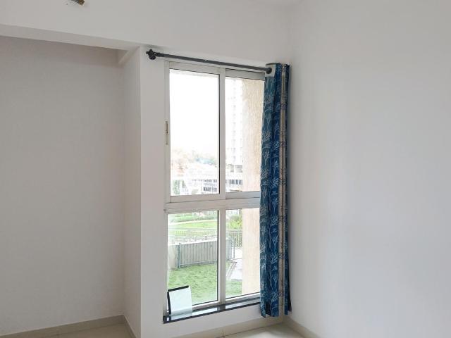 2 BHK Apartment in Hiranandani Estate for rent Thane. The reference number is 20444297