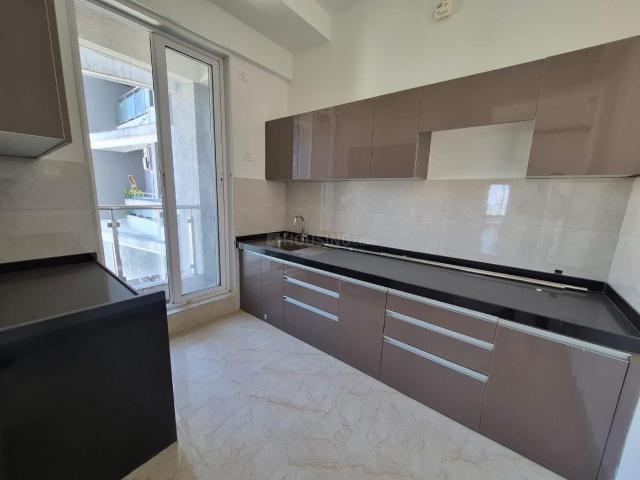 2 BHK Apartment in Hiranandani Estate for rent Thane. The reference number is 20574973