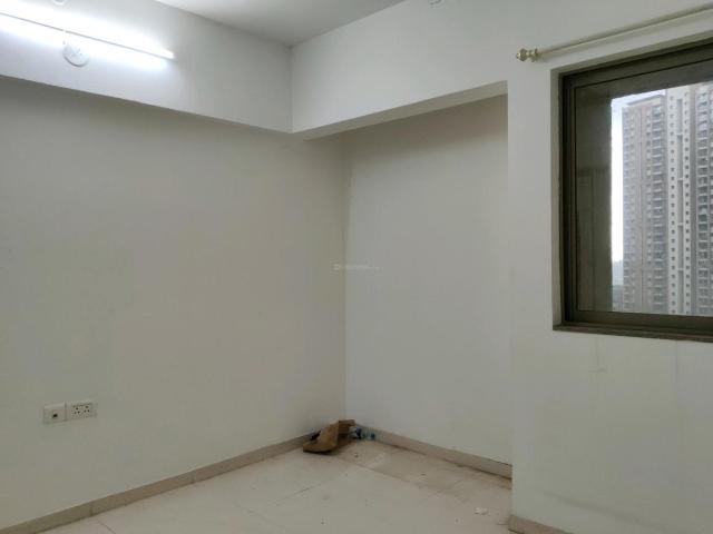 2 BHK Apartment in Hiranandani Estate for rent Thane. The reference number is 20653036