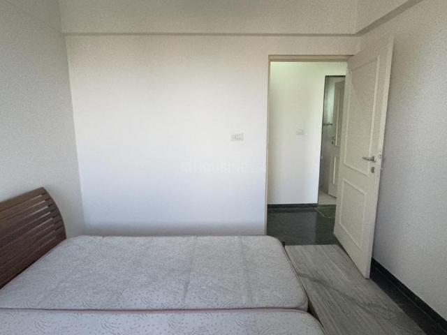 2 BHK Apartment in Hiranandani Estate for rent Thane. The reference number is 21045021
