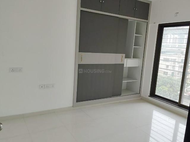 2 BHK Apartment in Hiranandani Estate for rent Thane. The reference number is 21183316