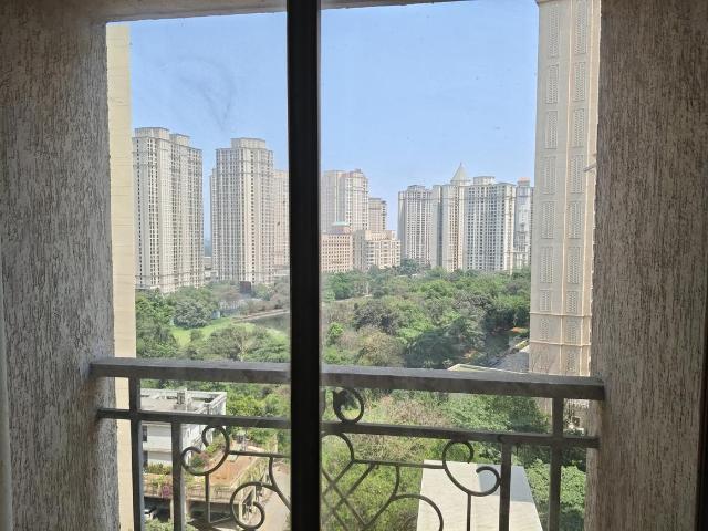 2 BHK Apartment in Hiranandani Estate for resale Thane. The reference number is 19800174