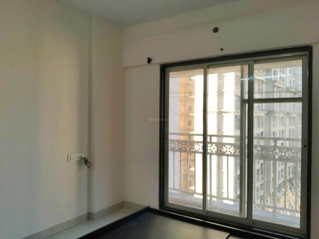 2 BHK Apartment in Hiranandani Estate for resale Thane. The reference number is 19076578