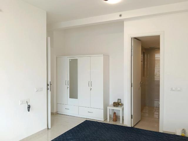 2 BHK Apartment in Hiranandani Estate for resale Thane. The reference number is 20278640