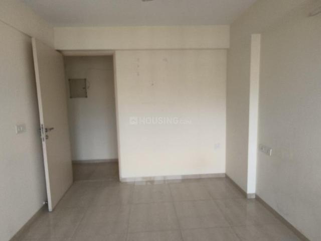 2 BHK Apartment in Hiranandani Estate for resale Thane. The reference number is 21042986