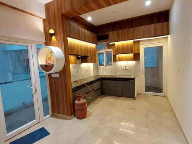 2 BHK Apartment in Indira Nagar for resale Lucknow. The reference number is 20219720