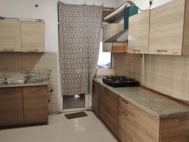 2 BHK Apartment in Indirapuram for rent Ghaziabad. The reference number is 16563244