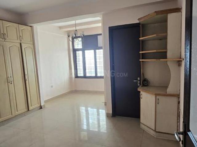 2 BHK Apartment in Indirapuram for rent Ghaziabad. The reference number is 19772208