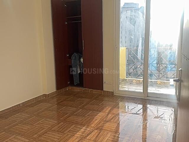 2 BHK Apartment in Indirapuram for rent Ghaziabad. The reference number is 19958611