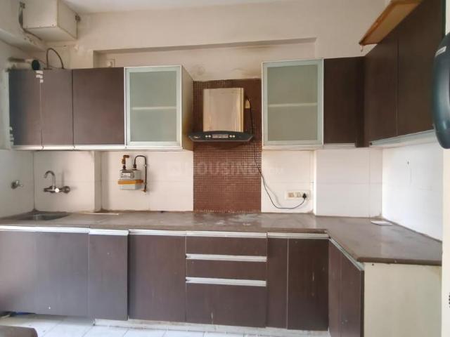 2 BHK Apartment in Indirapuram for rent Ghaziabad. The reference number is 21116475
