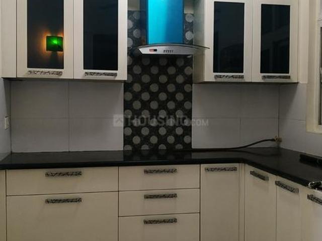 2 BHK Apartment in Indirapuram for rent Ghaziabad. The reference number is 21126132