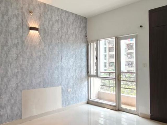 2 BHK Apartment in Indirapuram for rent Ghaziabad. The reference number is 21177754