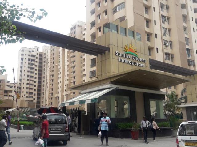 2 BHK Apartment in Indirapuram for resale Ghaziabad. The reference number is 19759808