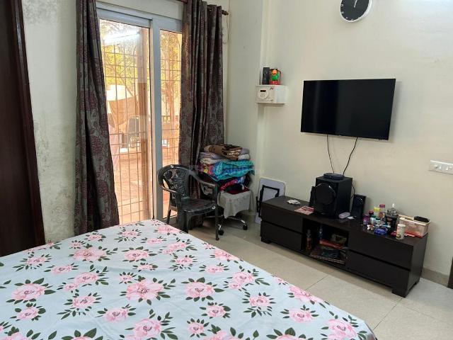 2 BHK Apartment in Indirapuram for resale Ghaziabad. The reference number is 19949659