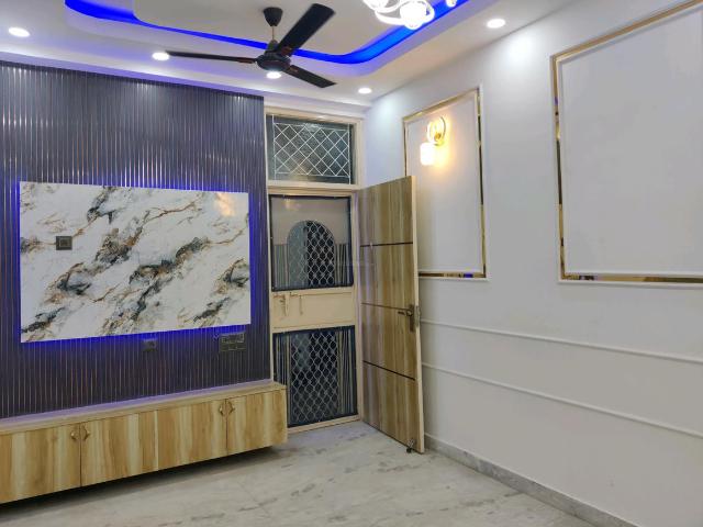 2 BHK Apartment in Indirapuram for resale Ghaziabad. The reference number is 19060500