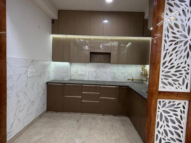 2 BHK Apartment in Indirapuram for resale Ghaziabad. The reference number is 19179468