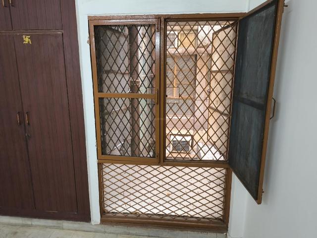 2 BHK Apartment in Indirapuram for resale Ghaziabad. The reference number is 20370250