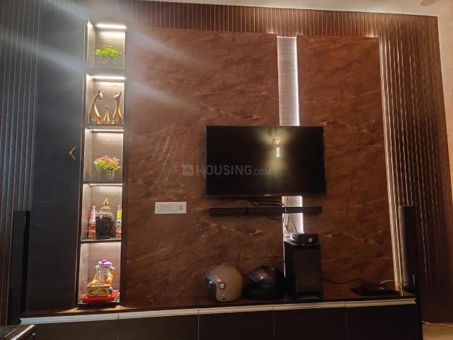 2 BHK Apartment in Indirapuram for resale Ghaziabad. The reference number is 21096297