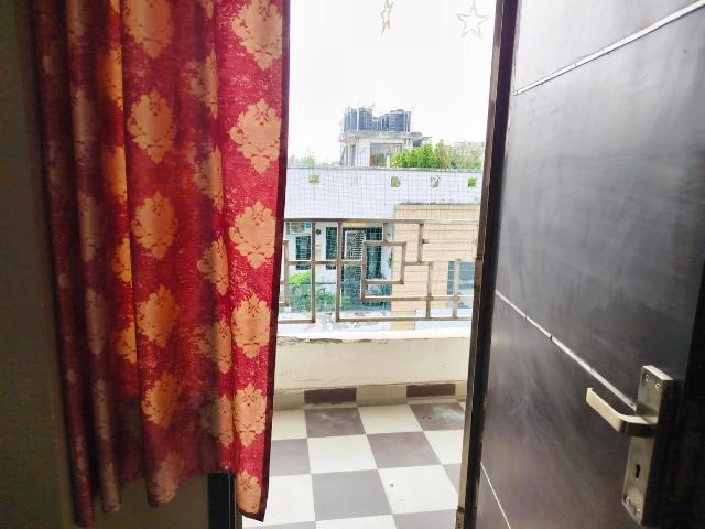 2 BHK Apartment in Indirapuram for resale Ghaziabad. The reference number is 21116290