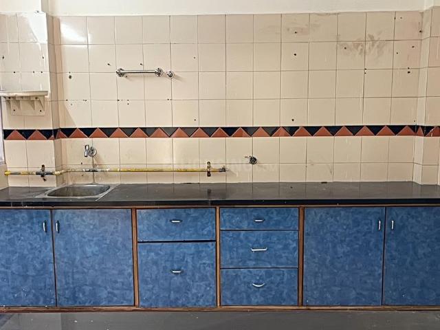 2 BHK Apartment in Jodhpur for rent Ahmedabad. The reference number is 18913279