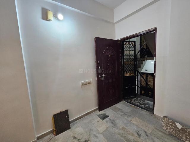 2 BHK Apartment in Jodhpur for rent Ahmedabad. The reference number is 20414949