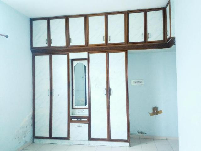 2 BHK Apartment in Jodhpur for rent Ahmedabad. The reference number is 20414973