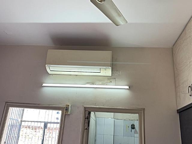 2 BHK Apartment in Jodhpur for rent Ahmedabad. The reference number is 20095247